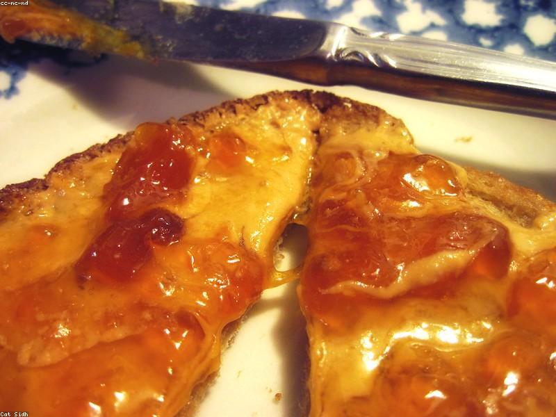 Viral TikTok Peanut Butter Banana Crunch Toast